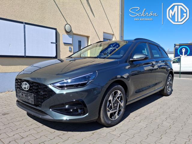 Hyundai i30 - Family Facelift Navi Kamera SHZ Tempomat PDC v+h