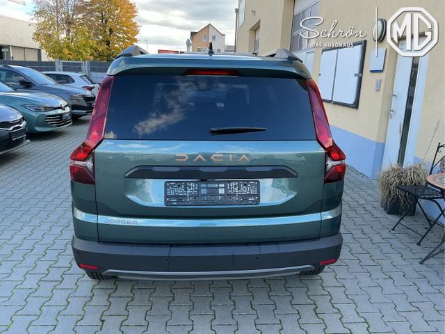 Dacia / Jogger / Grün / Extreme 7 Sitzer / Zeder Green / , Beispielbilder, ggf. teilweise mit Sonderausstattung