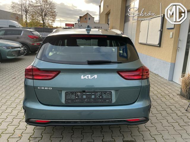 Kia / Ceed / Grau / Spin / Yucca Steel Grey / , Beispielbilder, ggf. teilweise mit Sonderausstattung