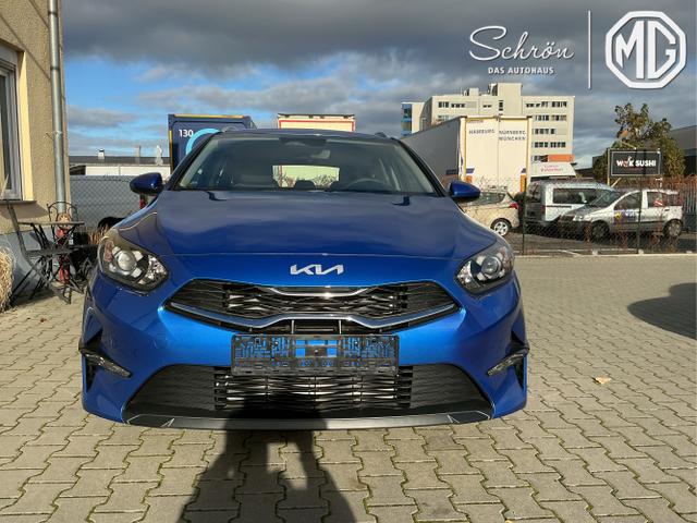 Kia / Ceed / Blau / Spin / Blue Flame / , Beispielbilder, ggf. teilweise mit Sonderausstattung