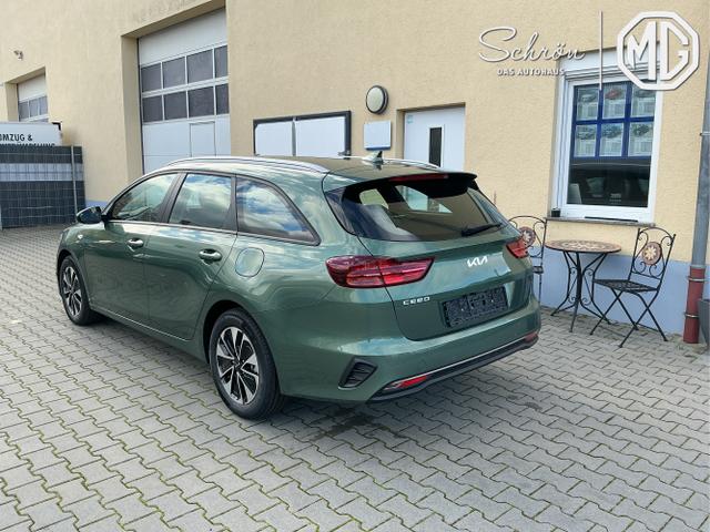 Kia / Ceed / Grün / Spin / Xperience Green / , Beispielbilder, ggf. teilweise mit Sonderausstattung