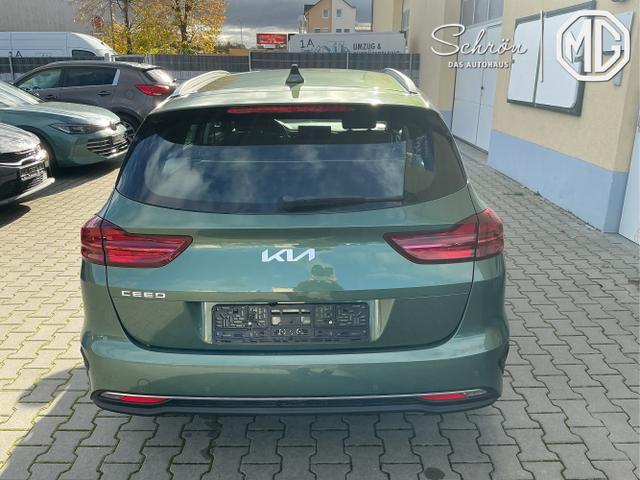Kia / Ceed / Grün / Spin / Xperience Green / , Beispielbilder, ggf. teilweise mit Sonderausstattung