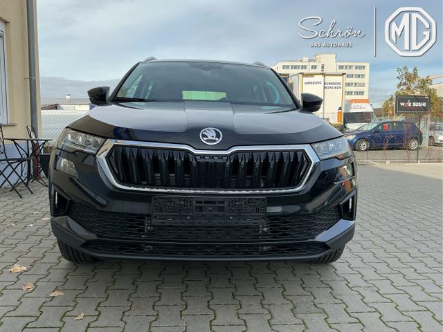 Skoda / Karoq / Schwarz / Selection / Black Magic Metalic / , Beispielbilder, ggf. teilweise mit Sonderausstattung