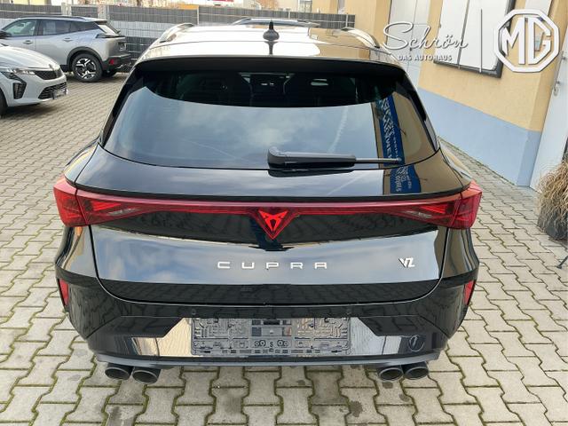 Cupra / Leon Sportstourer / Schwarz / Sp VZ AHK / Midnight Black / , Beispielbilder, ggf. teilweise mit Sonderausstattung