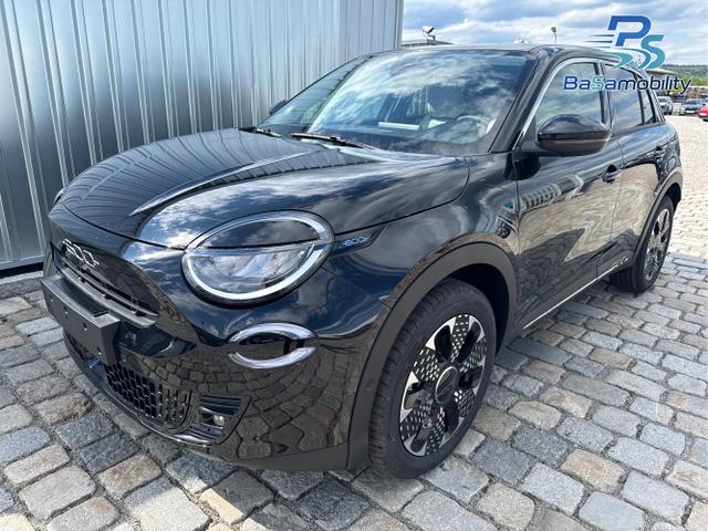 Fiat 600 - La Prima Hybrid 1.2 T3 81 kW (110 PS) Klimaautomatik, Massagesitz, Sitzheizung, elektrisch verstellbarer Fahrersitz, Radio, DAB, Apple CarPlay, Android Auto, Navigationssystem, 18 Zoll Leichtmetallfelgen-Sofort