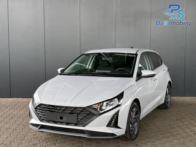 Hyundai i20 - Pure 1.2 MPI / Navi PDC Hinten + Kamera Abgedunkelte Scheiben Tempomat Alu 16"