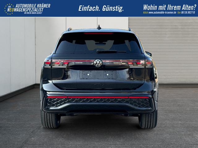 Volkswagen / Tiguan / Schwarz / / / 4 MOT+AHK+NAVI+PANORAMA+EL. HECK.+20 ALU