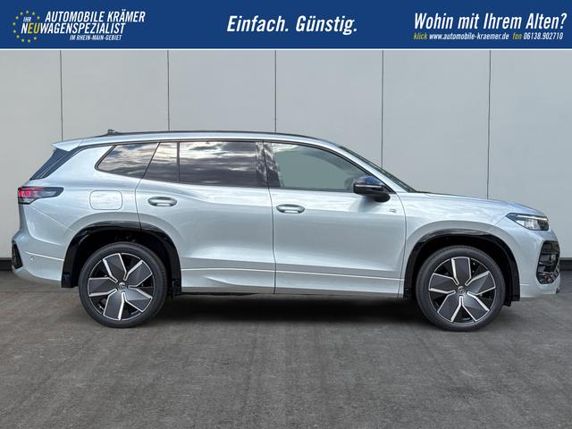 Volkswagen / Tayron / Silber / / / PLUG-IN+PANO+AHK+HuD+MATRIX+360 KAM+20ALU+ACC+eHK+BLACK STYLE