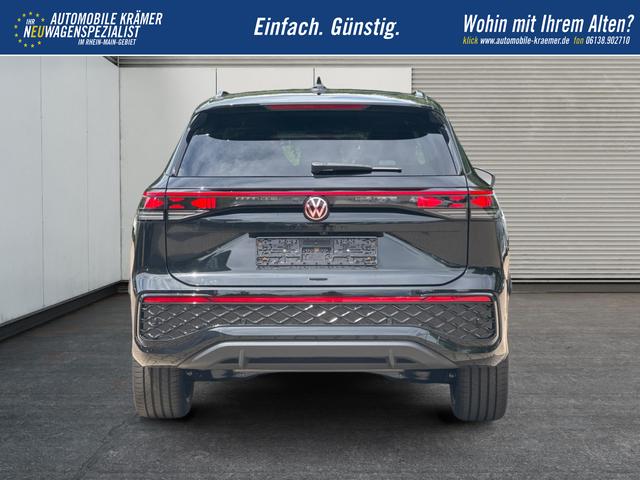 Volkswagen / Tayron / Schwarz / / / PLUG-IN+PANO+AHK+HuD+MATRIX+360 KAM+20ALU+ACC+eHK+BLACK STYLE, Beispielbilder, ggf. teilweise mit Sonderausstattung