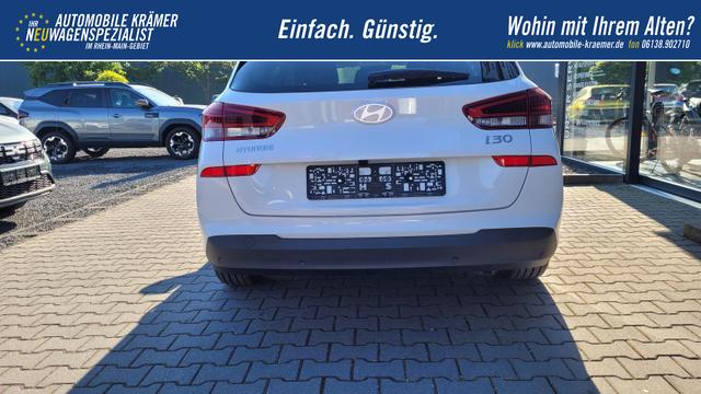 Hyundai i30 Kombi Smart SW Family*LED*Navi*Shzg*Lhzg*PDC*Cam*16Zoll* 