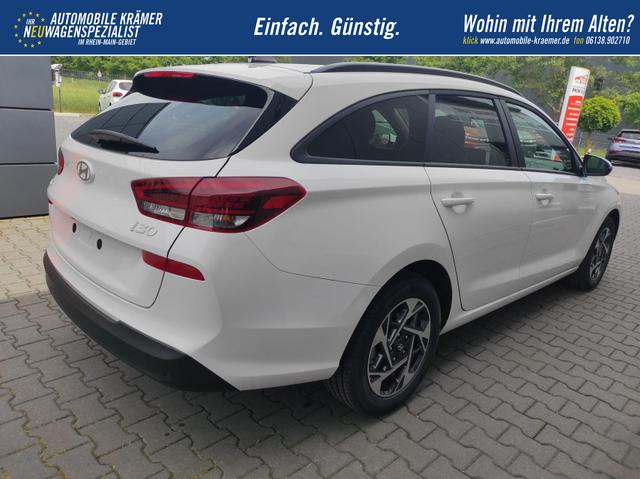 Hyundai i30 Kombi Smart SW Family*Navi*LED*Shzg*Lhzg*PDC*Cam*16Zoll* 