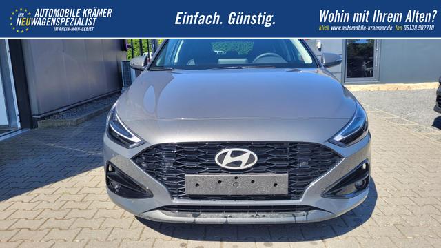 Hyundai i30 Kombi Family SW Family*Navi*LED*Shzg*Lhzg*PDC*Cam*16Zoll* 