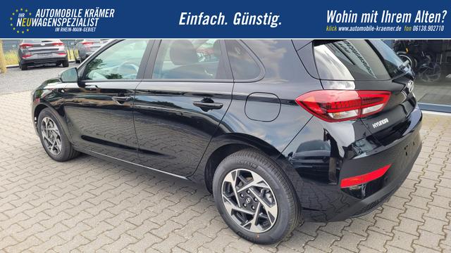 Hyundai i30 Family HB 1.6 GO*Navi*LED*Shzg*Lhzg*PDC*Cam*16Zoll* 