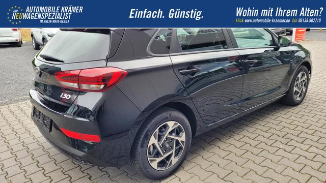 Hyundai i30 Familiy HB Family*LED*Navi*Shzg*Lhzg*PDC*Cam*16Zoll* 