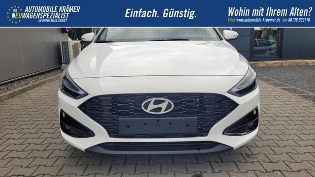 Hyundai i30 Familiy HB Family*Navi*LED*Shzg*Lhzg*PDC*Cam*16Zoll* 