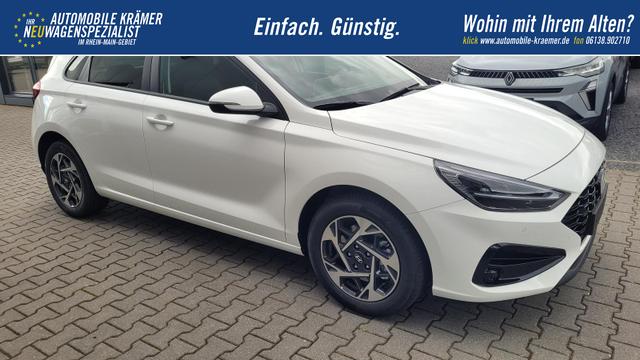 Hyundai i30 Familiy HB Family*Navi*LED*Shzg*Lhzg*PDC*Cam*16Zoll* 