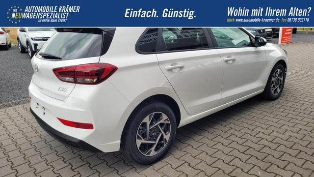 Hyundai i30 Familiy HB Family*Navi*LED*Shzg*Lhzg*PDC*Cam*16Zoll* 