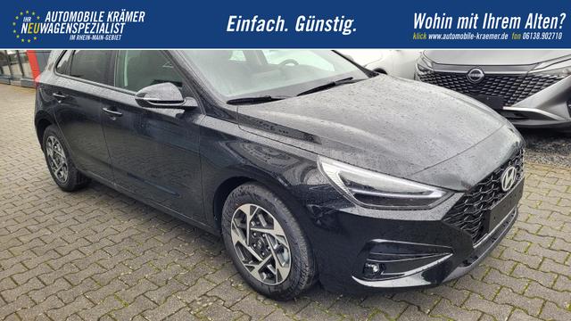 Hyundai i30 Family HB GO*Navi*LED*Shzg*Lhzg*PDC*Cam*16Zoll* 