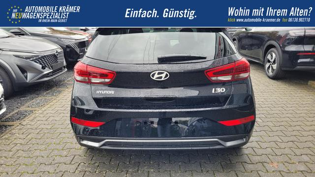 Hyundai i30 Family HB GO*Navi*LED*Shzg*Lhzg*PDC*Cam*16Zoll* 
