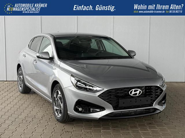 Hyundai i30 Fastback E-Motion 1.5 T-GDi mHev / Navi PDC V.&H + Kamera LED m.Kurvenl./ Sitz Lenkradheizung Klimaautom./ Alu 16" 