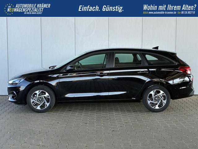 Hyundai i30 Kombi Comfort 1.5 GDI 95PS 6MT Navi / PDC V&H. m. Kamera LED Nebel 15'' LM 