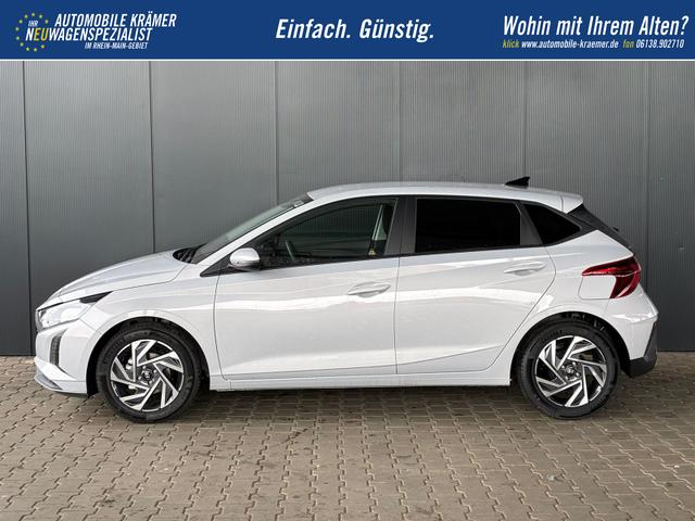 Hyundai i20 Pure 1.2 MPI / Navi PDC Hinten + Kamera Abgedunkelte Scheiben Tempomat Alu 16" 
