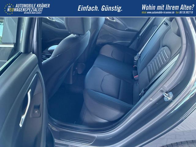 Hyundai i30 Kombi Comfort Plus 1.0 TGDI / Keyless Totwinkelassis. PDC V&H + Kamera Sitz Lenkradheizung LED Alu 17'' 