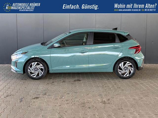 Hyundai i20 Pure 1.2 MPI / Navi PDC Hinten + Kamera Abgedunkelte Scheiben Tempomat Alu 16" 