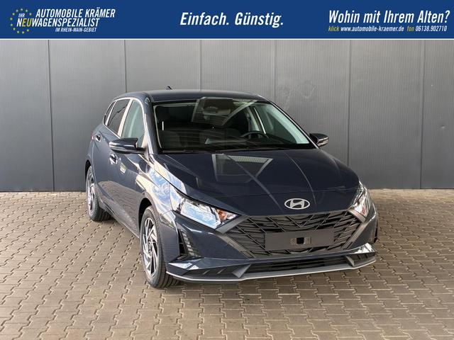 Hyundai i20 Pure 1.2 MPI / Navi PDC Hinten + Kamera Abgedunkelte Scheiben Tempomat Alu 16" 