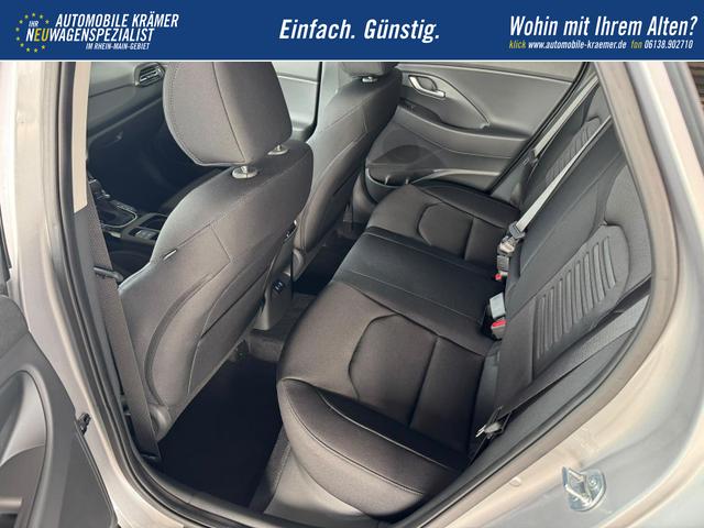Hyundai i30 Kombi Comfort Line 1.6 T-GDI 2WD 7-DCT AT / Tempomat Kamera PDC vorne + hinten Sitz Lenkradheizung LED Alu 16'' 