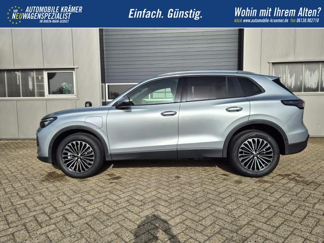 Volkswagen Tiguan Life 1,5 l eHybrid OPF 204PS DSG Design Paket "Dark" LED-Plus-Scheinw. elektr. Heckklappe Sitzheizung v+h Lenkradheizung R&uuml;ckf.Kamera Klimaautomatik VW-Radio Bluetooth wireless Apple CarPlay + Android Auto PDC ACC 2xKeyless Digital Cockpit 