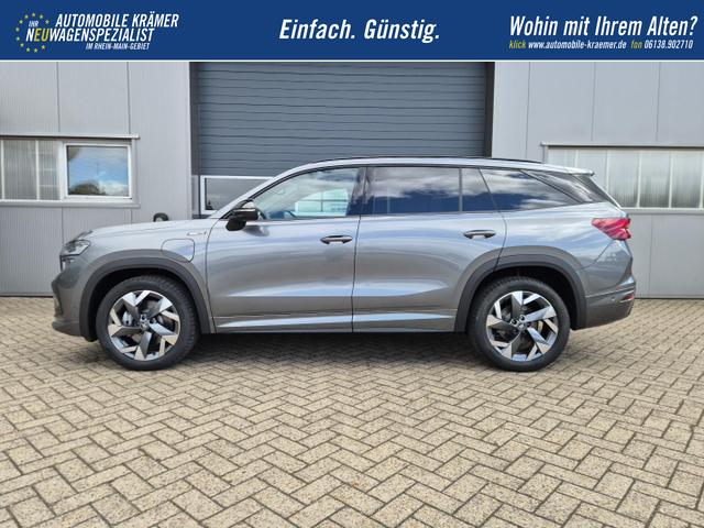Skoda Kodiaq Sportline 1.5 TSI 204PS PHEV DSG schwenkb. AHK elektr. PanoDach Alcantara PDC v+h 360&deg;Kamera CANTON Sound Sitzheizung Lenkradheizung Navi Apple CarPlay Android Auto 2xKeyless 19"LM vollelektr. Reichweite 116KM 