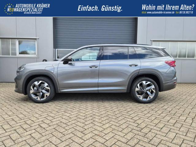 Skoda Kodiaq Sportline 1.5 TSI 204PS PHEV DSG schwenkb. AHK elektr. PanoDach HUD Alcantara PDC v+h 360&deg;Kamera CANTON Sound Klimaautomatik Sitzheizung Lenkradheizung Navi Apple CarPlay Android Auto 2xKeyless 19"LM vollelektr. Reichweite 116KM 