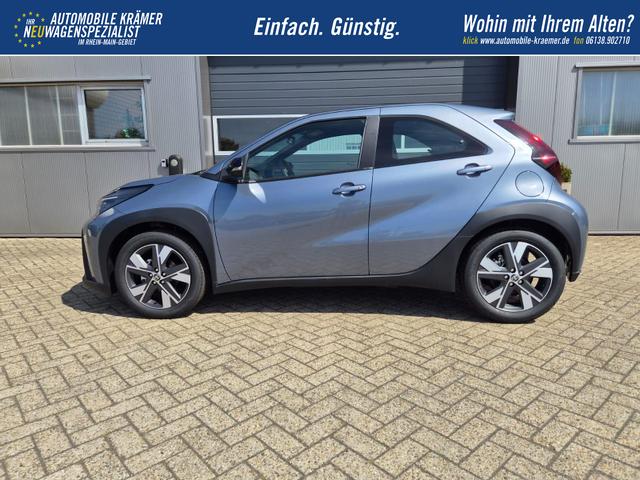 Toyota Aygo X Pure 1.5 Hybrid 116PS Automatik Sitzheizung Klimaautomatik AbstandsTempomat Multifunktionslenkrad Radio Bluetooth Touchscreen Apple CarPlay + Android Auto 