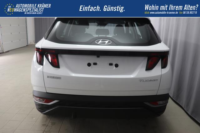 Hyundai Tucson 1.6 T-GDI 6MT 2WD Family MY23 110kW Polar White Sitzpolsterung in Stoff Schwarz