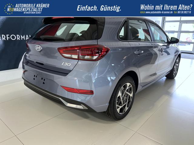 Hyundai i30 GO Meta Blue Pearl