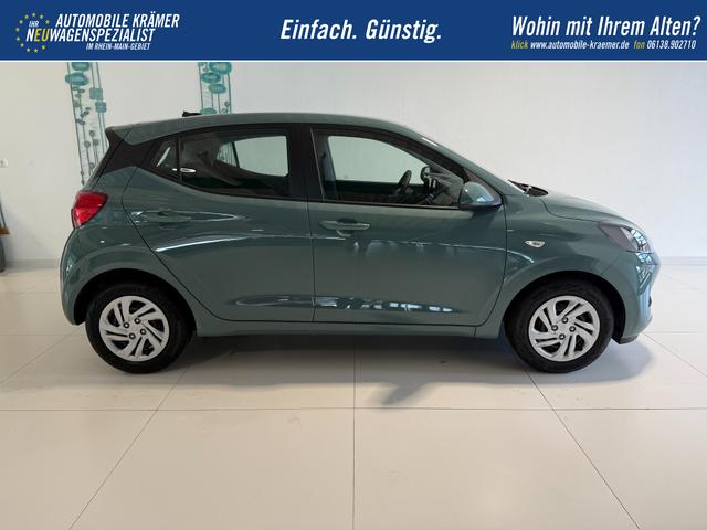 Hyundai i10 GO Mangrove Green