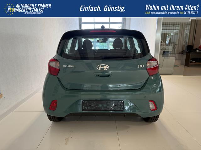 Hyundai i10 GO Mangrove Green