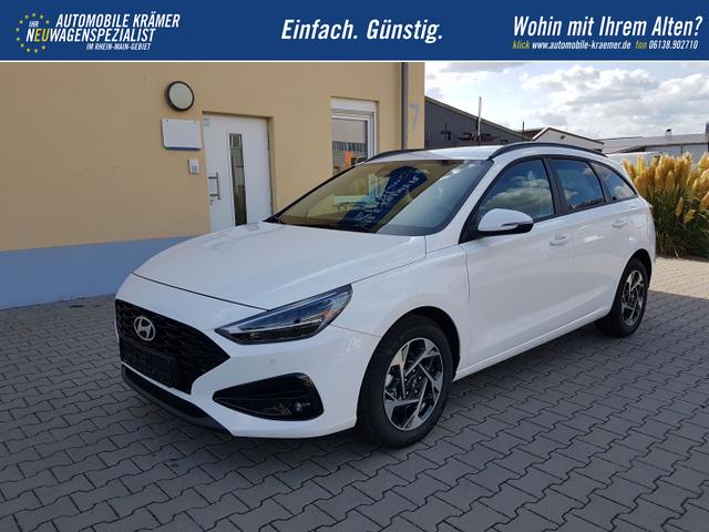 Hyundai / i30 Kombi / Weiß / Smart / / 