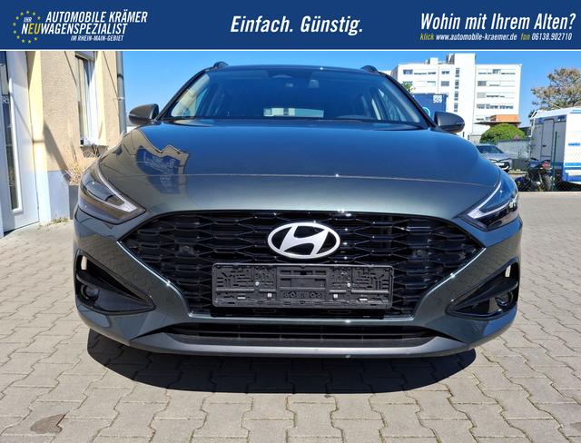 Hyundai / i30 / Gr&uuml;n / Family / / , Beispielbilder, ggf. teilweise mit Sonderausstattung