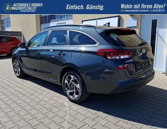 Hyundai / i30 / Gr&uuml;n / Family / / , Beispielbilder, ggf. teilweise mit Sonderausstattung