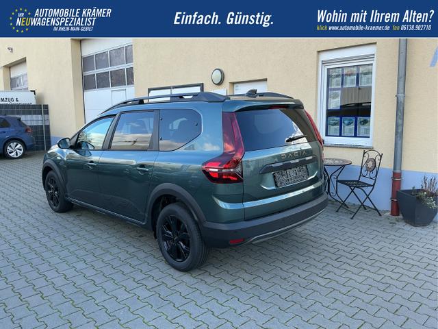 Dacia / Jogger / Gr&uuml;n / Extreme 7 Sitzer / Zeder Green / , Beispielbilder, ggf. teilweise mit Sonderausstattung