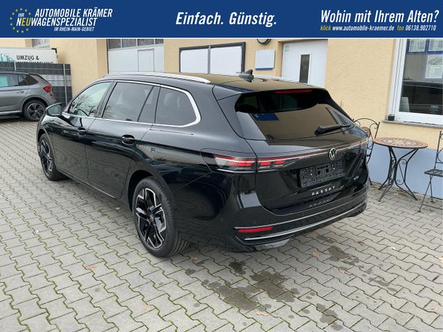 Volkswagen / Passat Variant / Schwarz / Elegance / Grenadilla Black / , Beispielbilder, ggf. teilweise mit Sonderausstattung