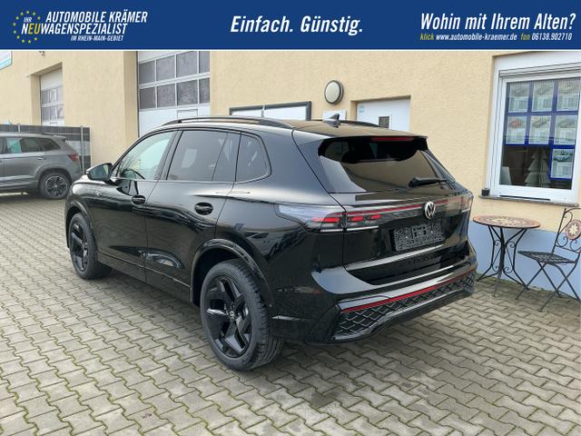 Volkswagen / Tiguan / Schwarz / R-Line / Deep Black Perleffekt / , Beispielbilder, ggf. teilweise mit Sonderausstattung