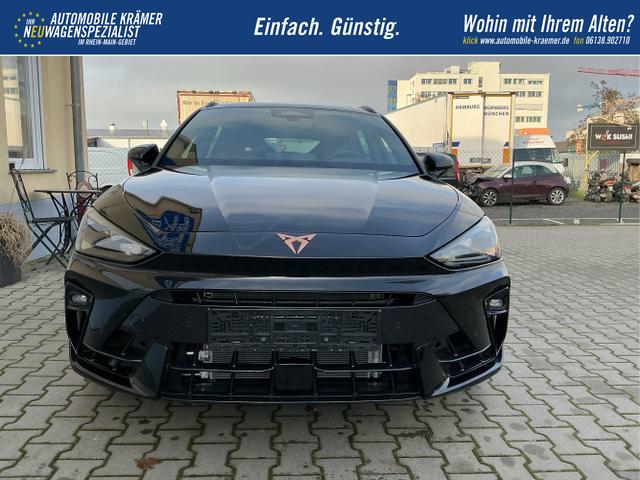 Cupra / Leon Sportstourer / Schwarz / Sp VZ AHK / Midnight Black / , Beispielbilder, ggf. teilweise mit Sonderausstattung