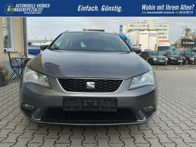 Seat / Leon Sportstourer / Grau / / / Style DSG Alcantara Klimaauto PDC Winterpaket