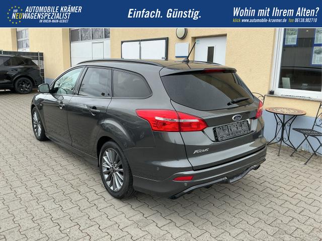 Ford / Focus Turnier / Grau / / / ST-Line Xenon Navi Winterpaket