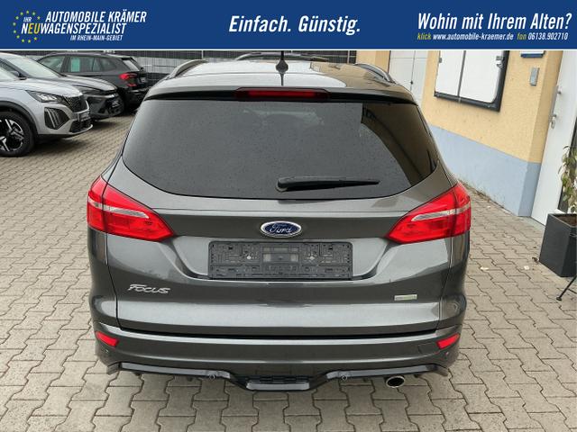 Ford / Focus Turnier / Grau / / / ST-Line Xenon Navi Winterpaket