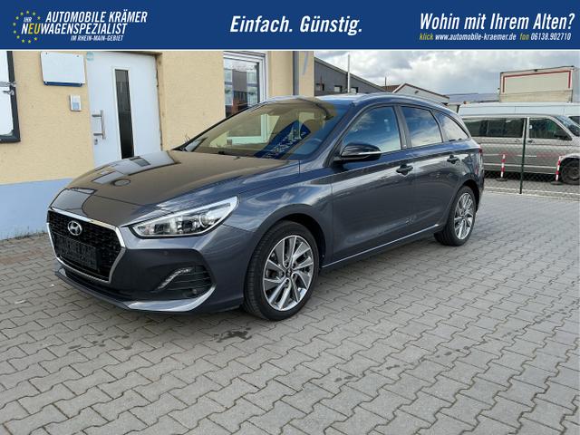 Hyundai / i30 Kombi / Grau / / / GO! NAVI Klimaauto Kamera SHZ 8 fach Bereift 