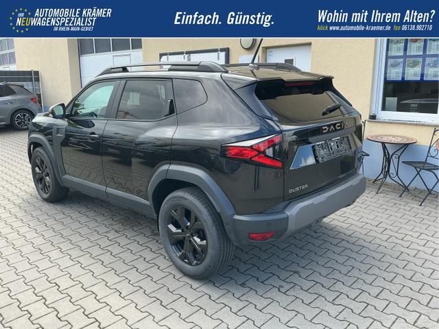 Dacia / Duster / Schwarz / Extreme / Black Nacre / , Beispielbilder, ggf. teilweise mit Sonderausstattung
